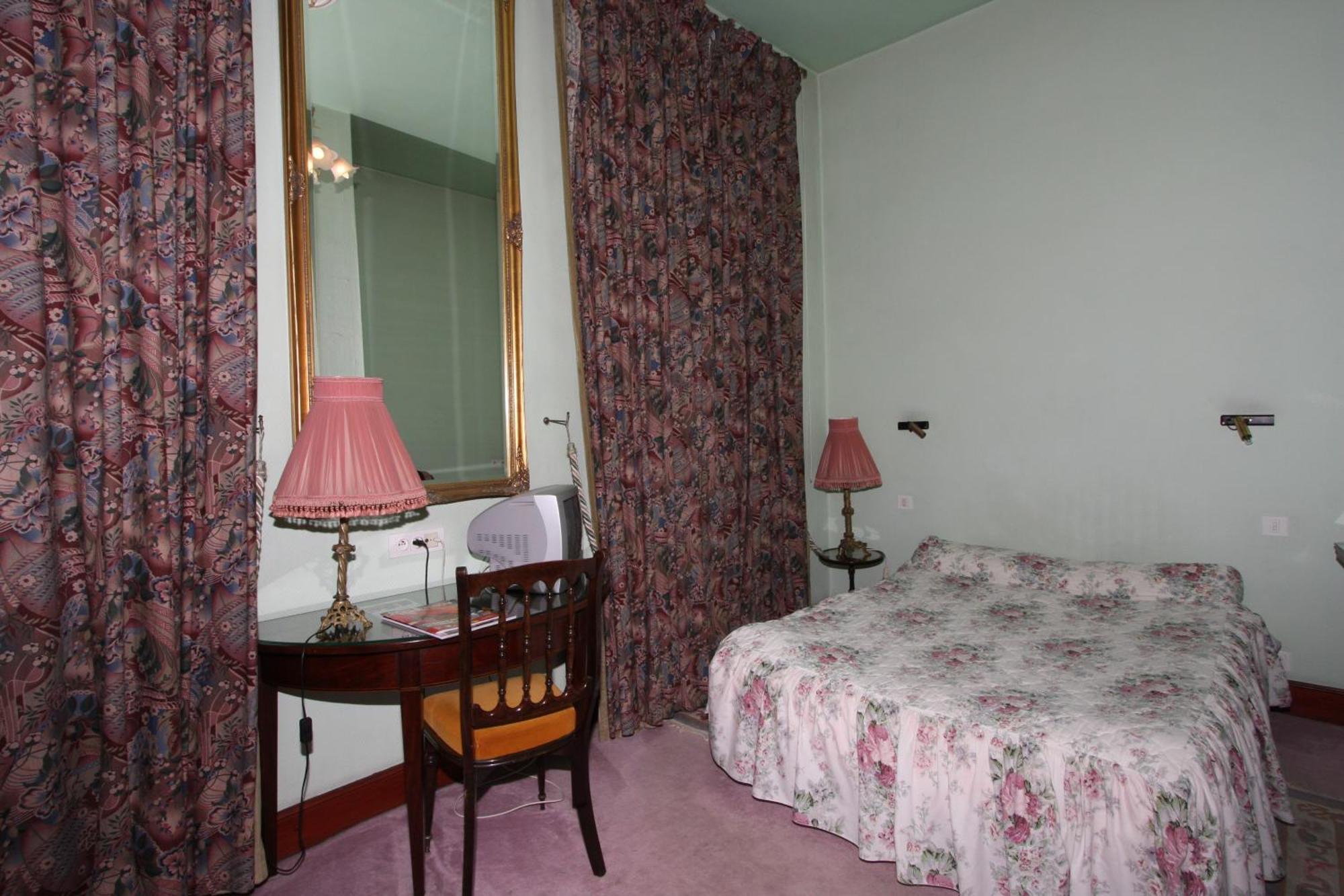 Cit'Hotel Marie Stuart Ла-Рош-сюр-Йон Экстерьер фото
